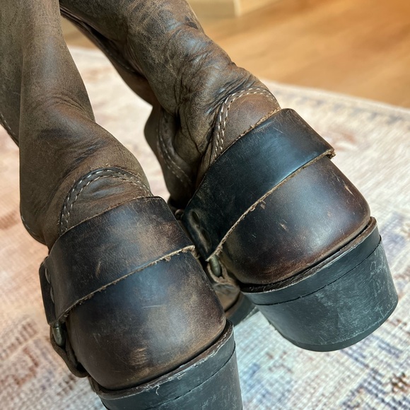 Women's Frye Brown Leather Boots - Picture 9 of 12